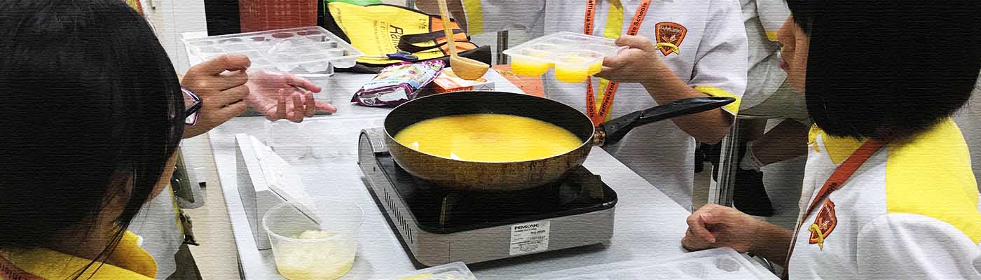Mandarin - Students make the Jelly or Pudding mooncake