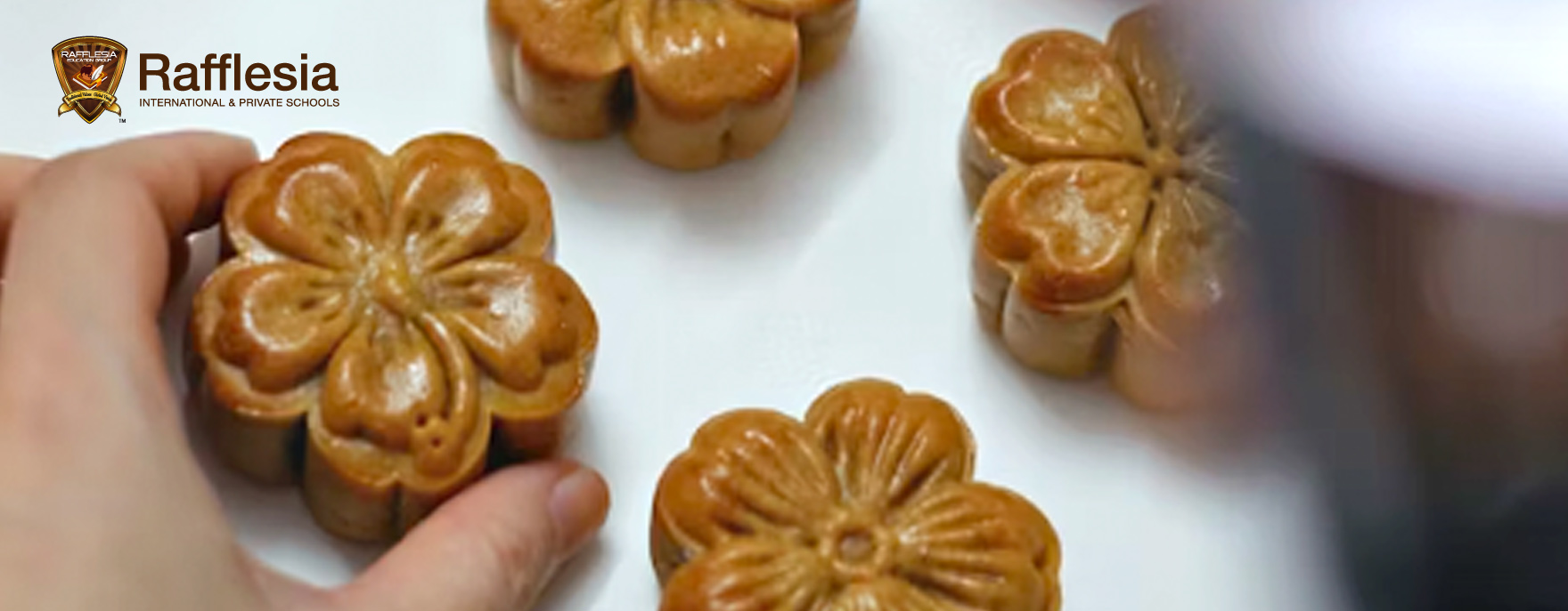 Celebrating Mid-Autumn Traditions