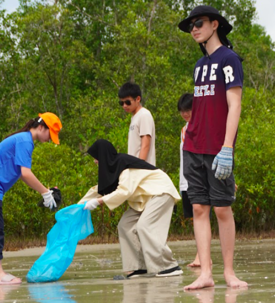 Rafflesia Heroes: Beach Cleanup