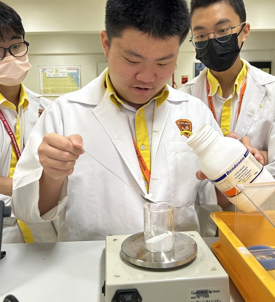 Experimenting with Chemistry Magic! 