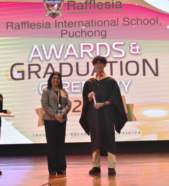 Awards & Graduation Ceremony 2024/25
