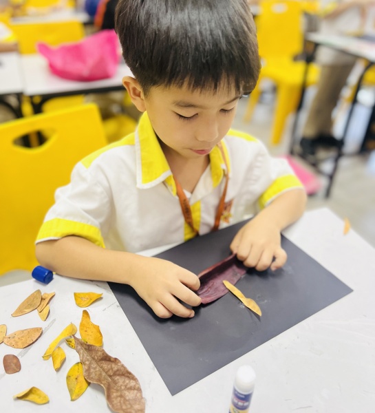 Leafy Creations: Nature Meets Art! 