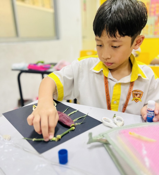 Leafy Creations: Nature Meets Art! 